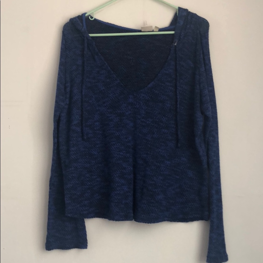 Mudd v-neck blue sweatshirt